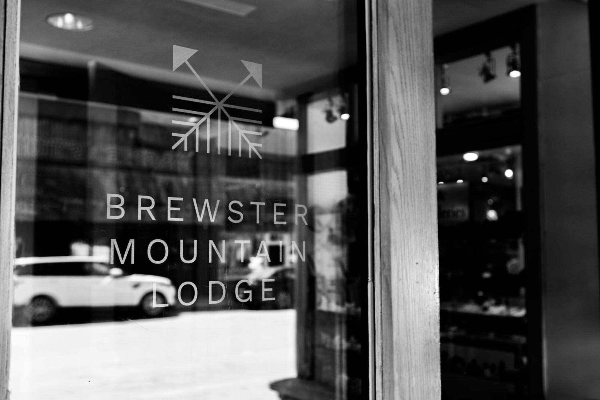 Brewster Mountain Lodge Банфф Екстер'єр фото