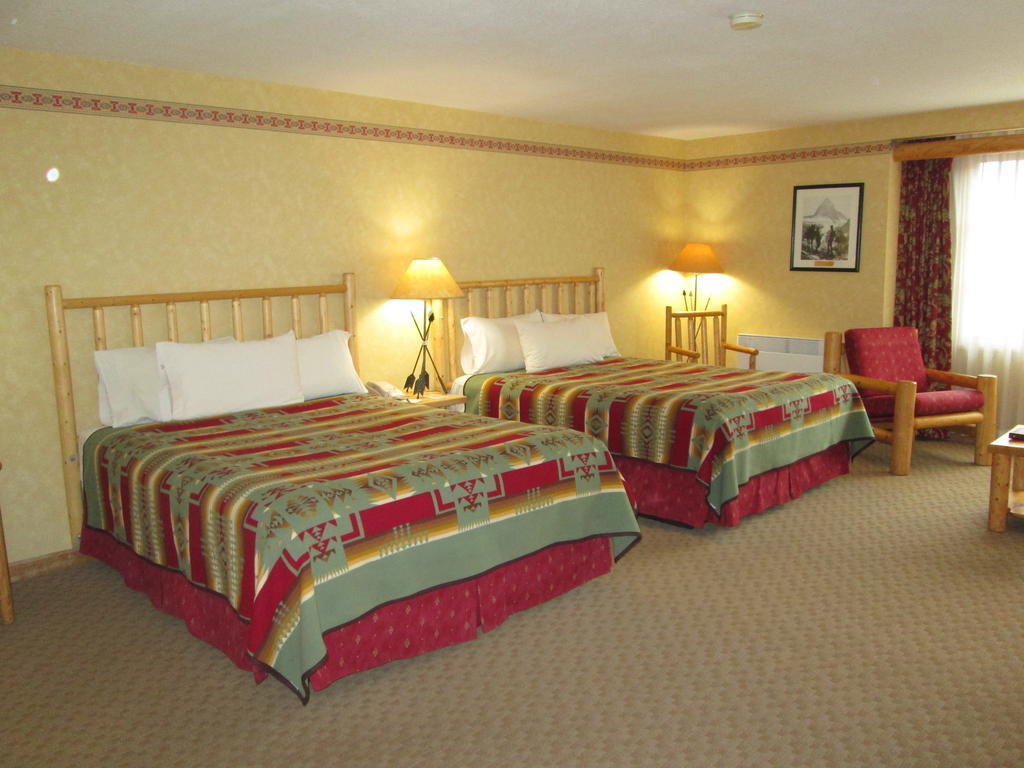 Brewster Mountain Lodge Банфф Номер фото
