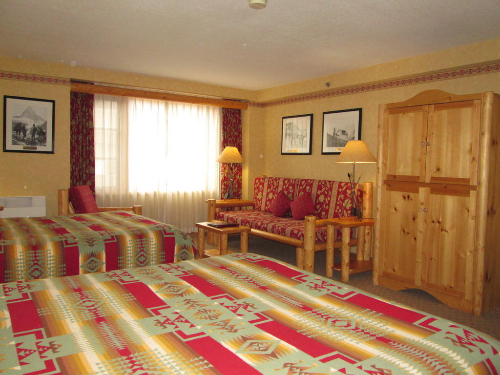Brewster Mountain Lodge Банфф Номер фото