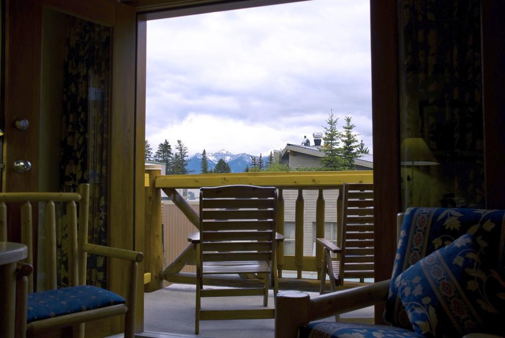 Brewster Mountain Lodge Банфф Номер фото