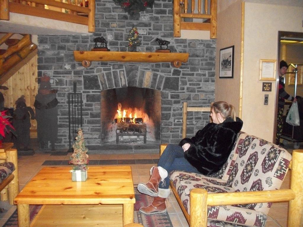Brewster Mountain Lodge Банфф Екстер'єр фото